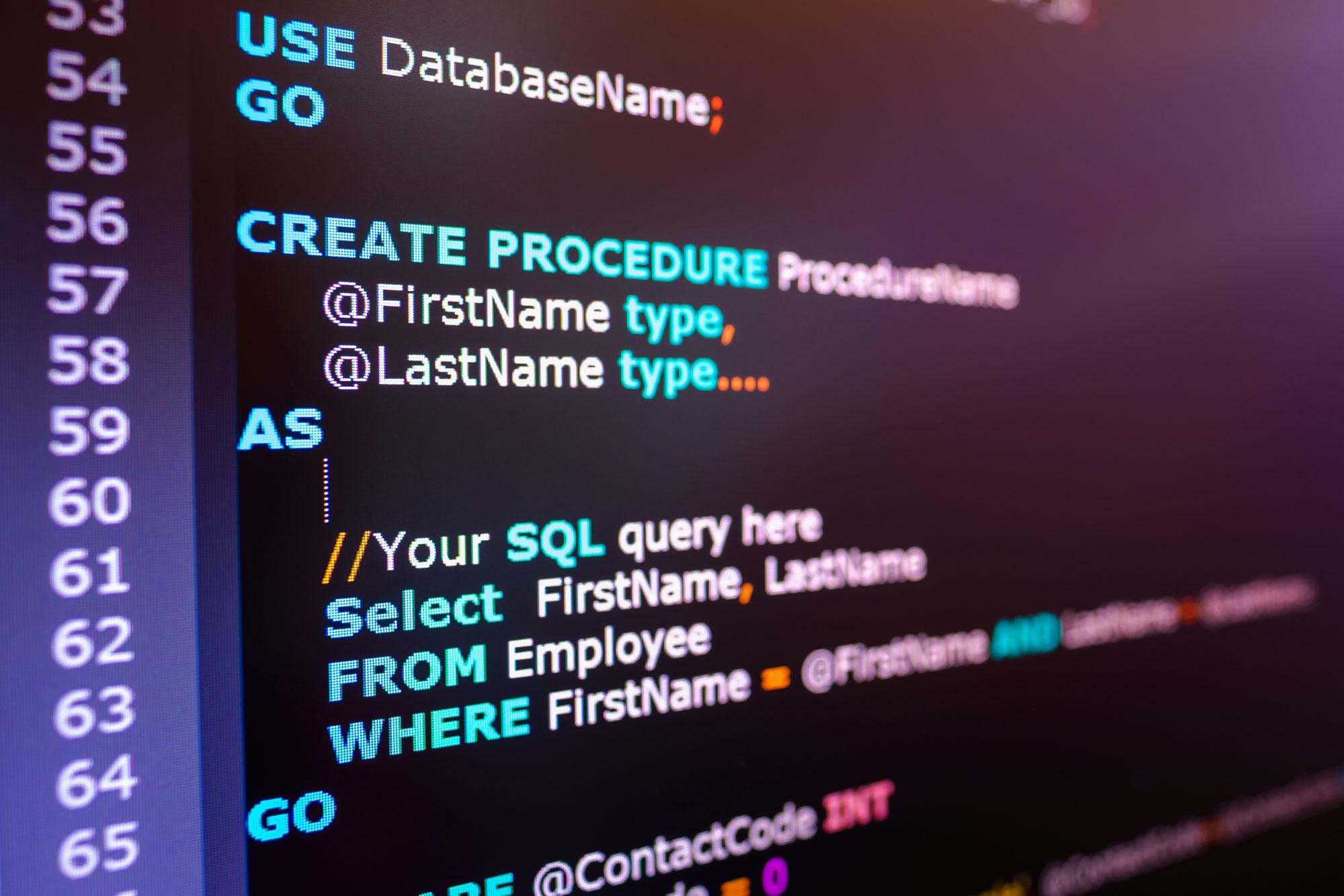 Escrita da linguagem SQL durante o curso de SQL para iniciantes da Code for All_